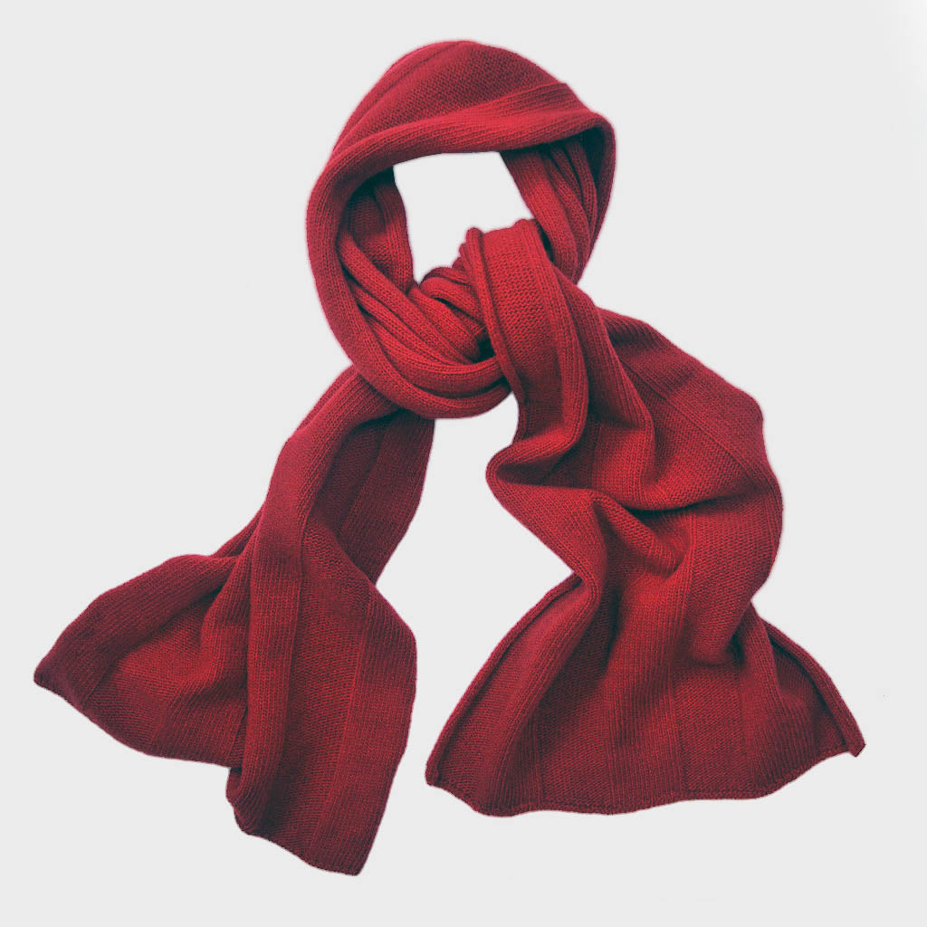 Extra Fine Merino Wide Rib Knit Wool Scarf in Rose Red