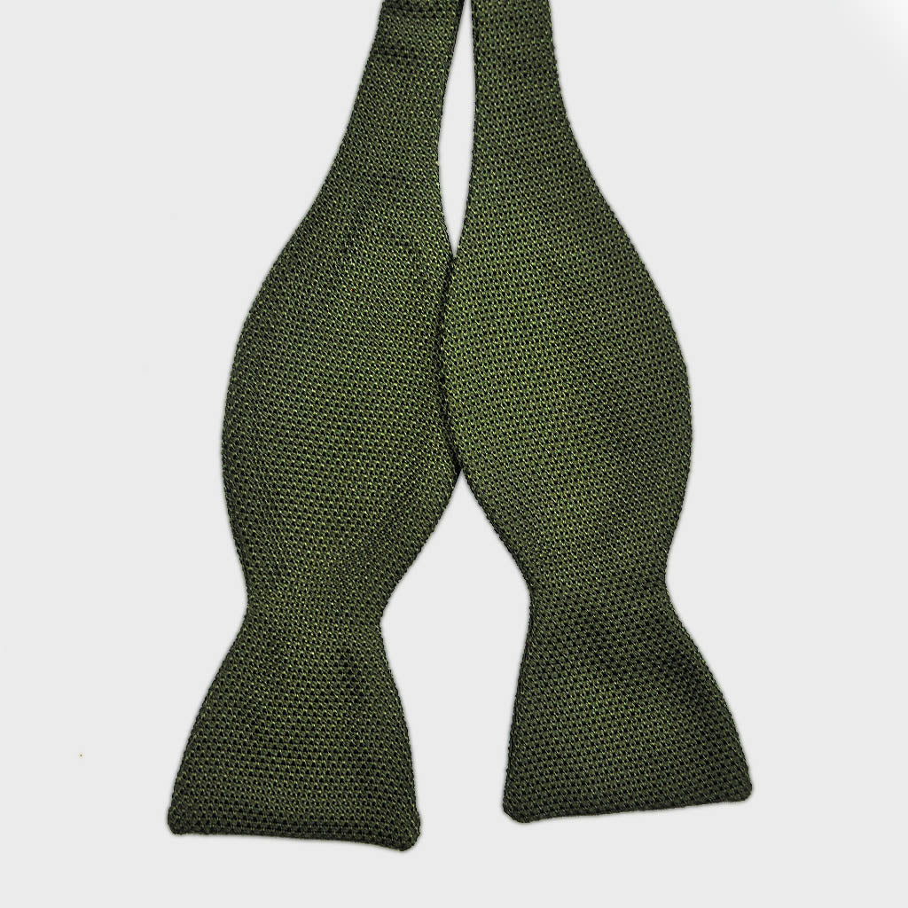 Silk Grenadine Bow Tie in Olive