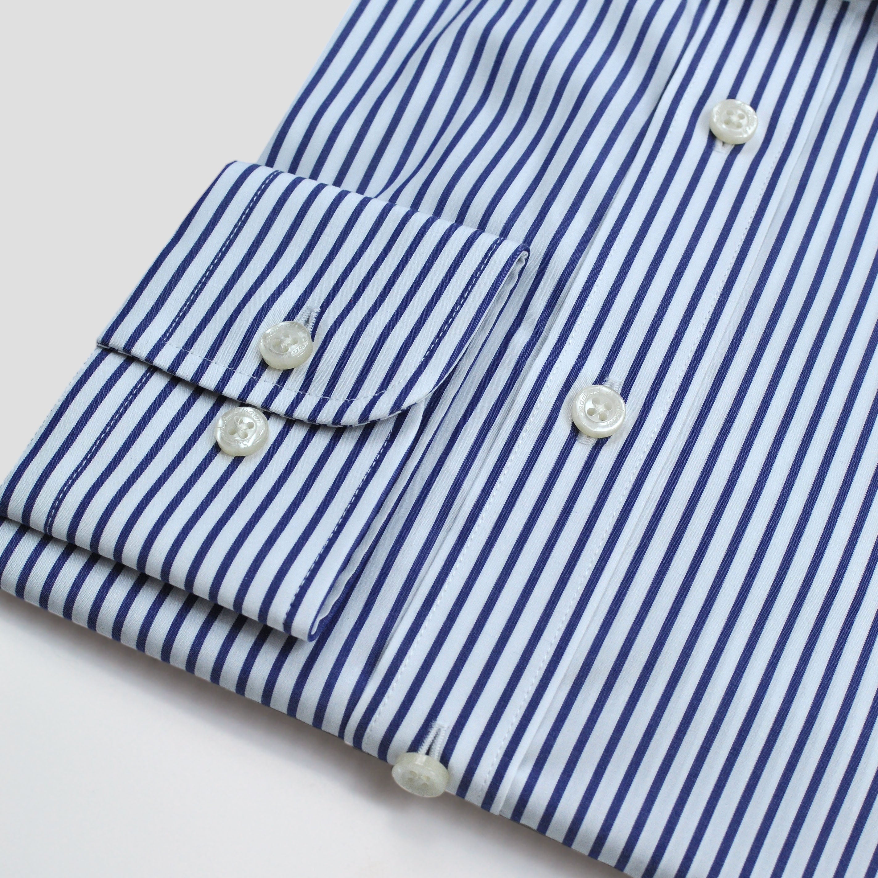 Spread Collar Bold Stripe Cotton Shirt in Blue & White